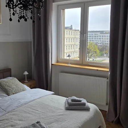 Apartment Pilsudskiego 84a11 *